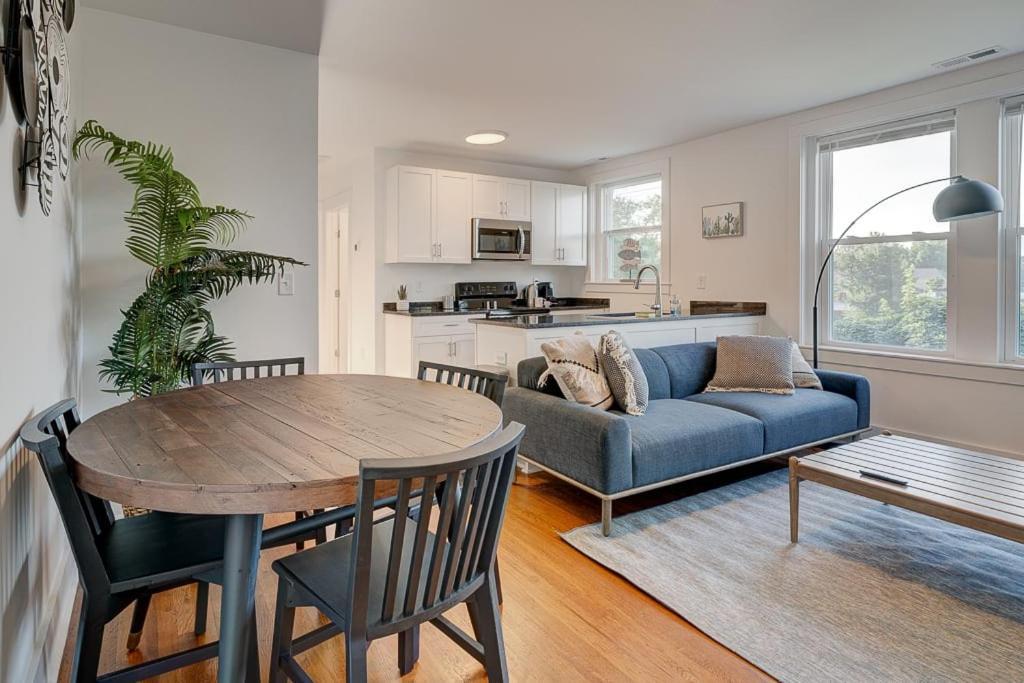Greatly Located And Elegant 1Br With Parking Apartment Durham Exterior photo